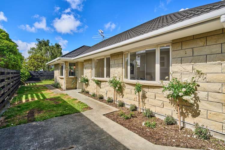 2/13 Derwent Lee Grove Epuni_14