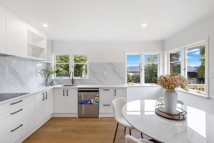 8 Malcolm Place Mangere East_3