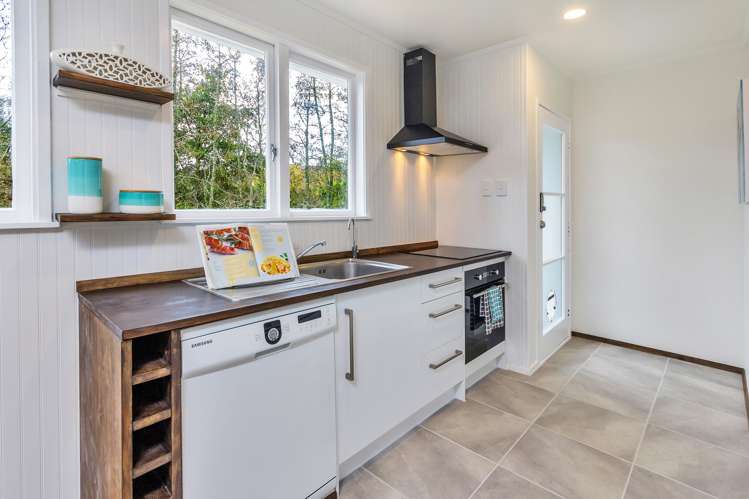 67 Lauderdale Road Birkdale_9