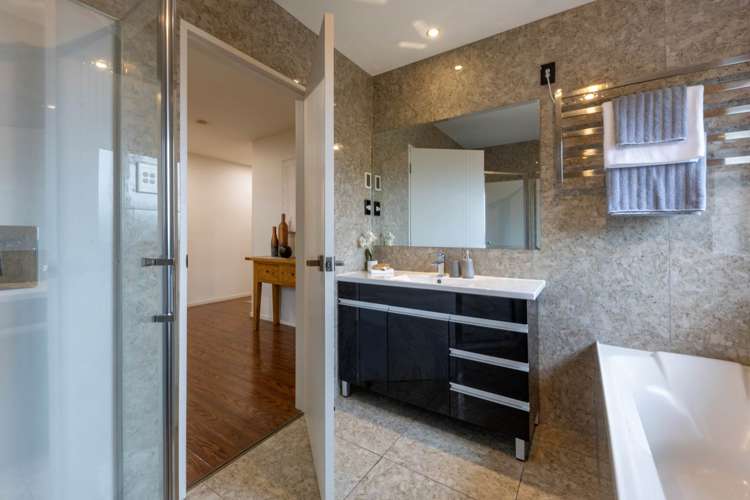 19 Mccahon Place Titirangi_19