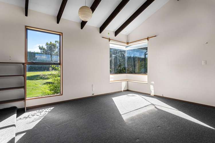 221 Smiths Road Leithfield_13