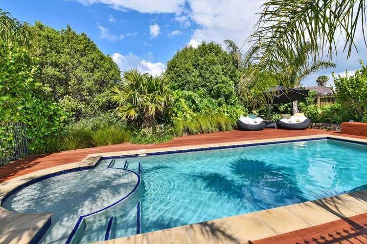 9 Flora Place Wattle Downs_1