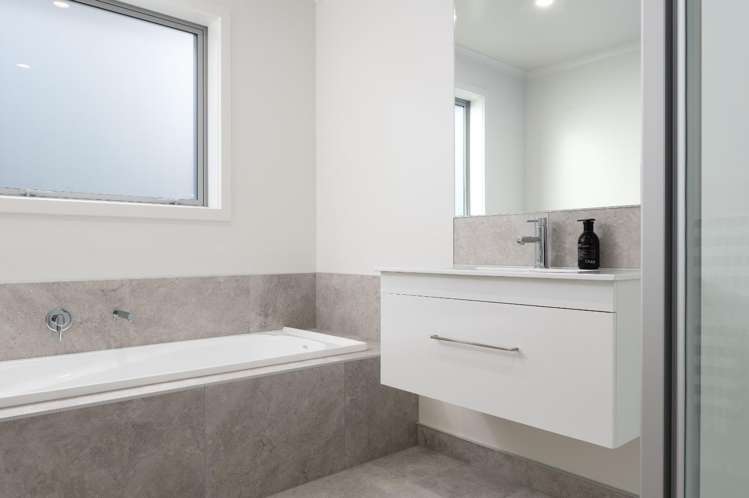 43 Overton Street Rototuna North_10