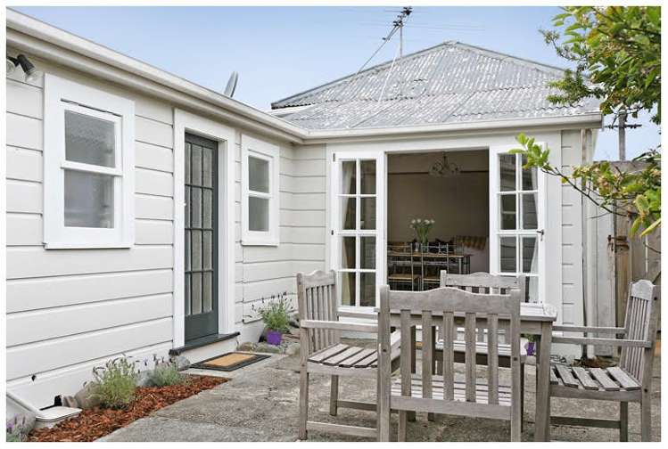  15 Nelson Street Petone_9