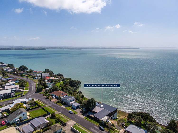 8a Crispe Road Clarks Beach_22