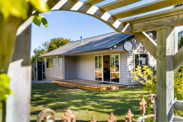 Contemporary Home in Naseby