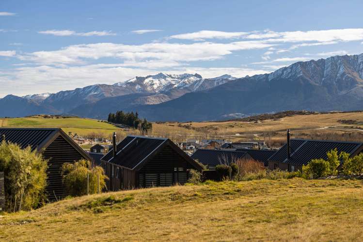 5 Falconer Rise Jacks Point_1