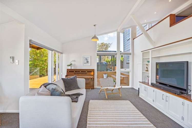 69 Ravenwood Drive Forrest Hill_11