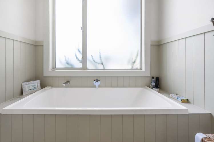 9 Pukeko Way Kinloch_17