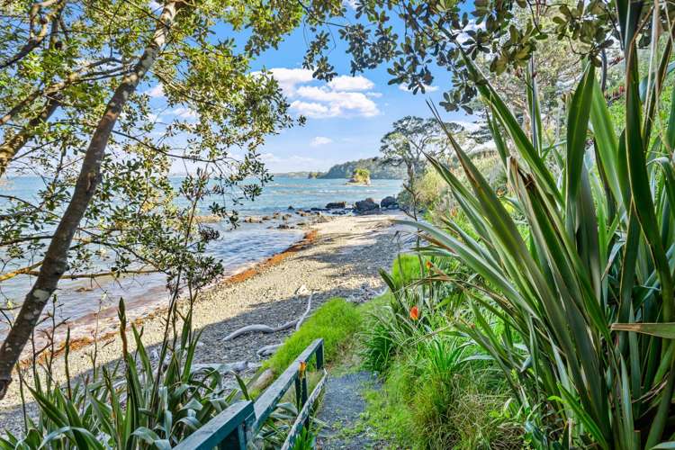 61 Grand View Road Leigh_19