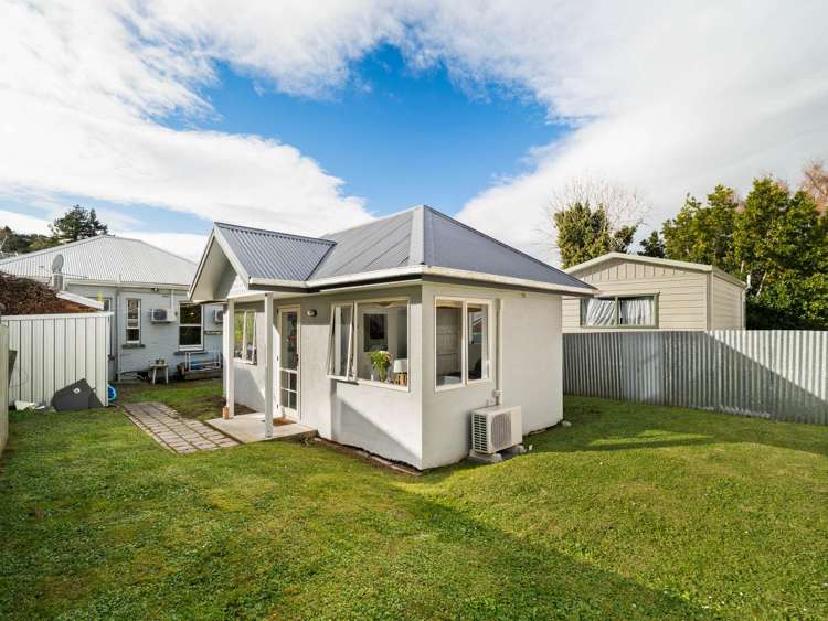 35 Carlyle Street North East Valley_18