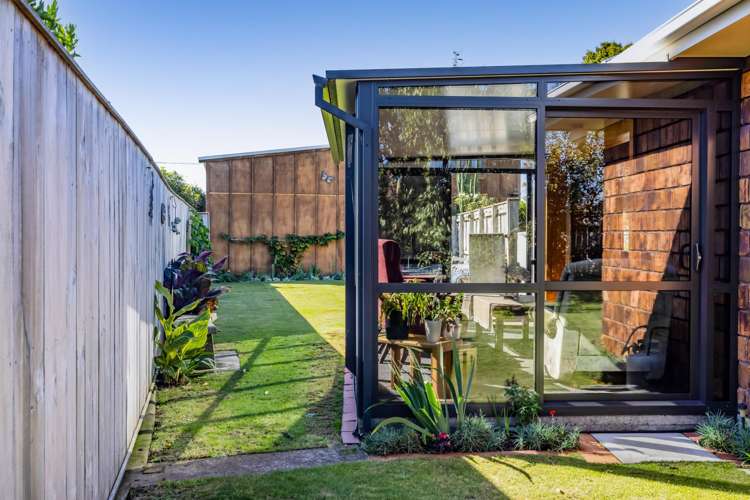 69 Egmont Street Hawera_29