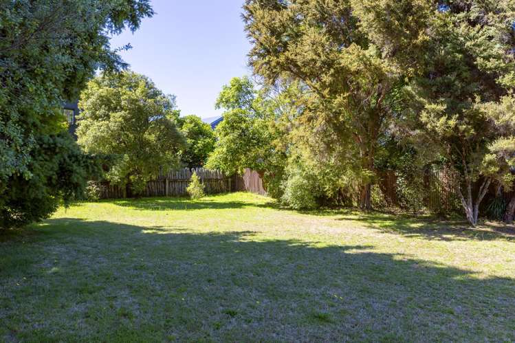 1 and 2/12 Kereru Street Two Mile Bay_22