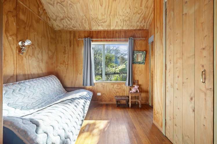 16 South Pacific Road Rakino Island_29