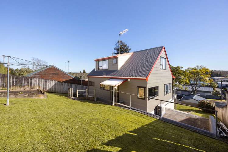 17 Huia Avenue Forest Lake_17