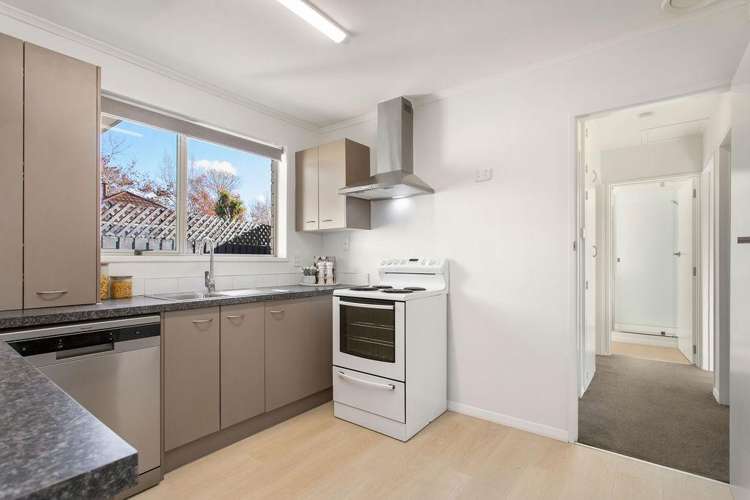 7 Omega Place Casebrook_5