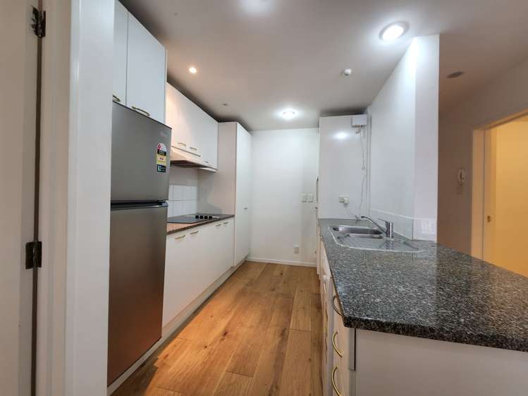 Gc/23 Upper Queen Street Auckland Central_12