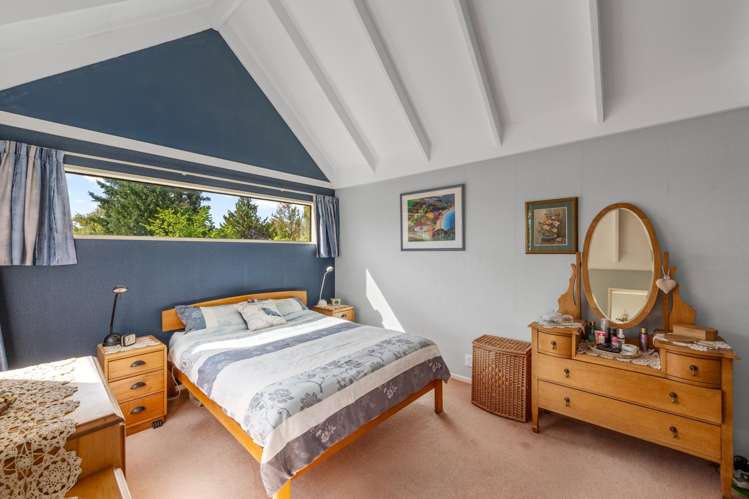 13 Lanes Road Bridge Hill_16