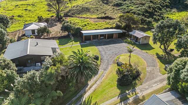 Your dream beach home, fully updated