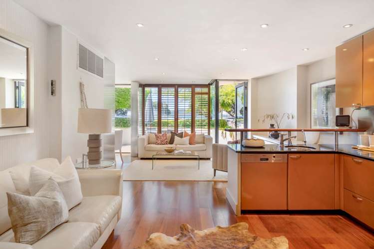 2/45 Tamaki Drive Mission Bay_11