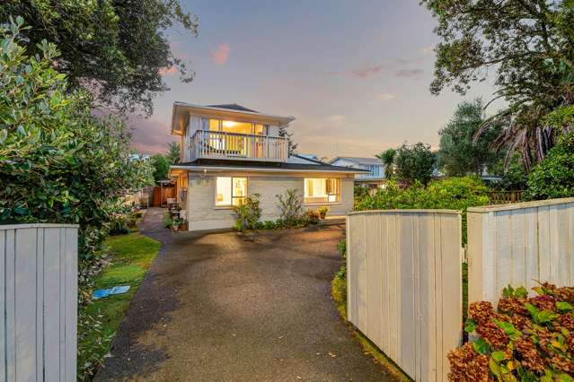 $1,059,000 | 3 Bed + Office | Room for the Boat!