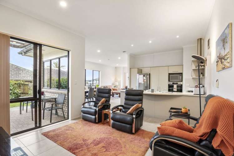 64 Black Teal Close Unsworth Heights_12