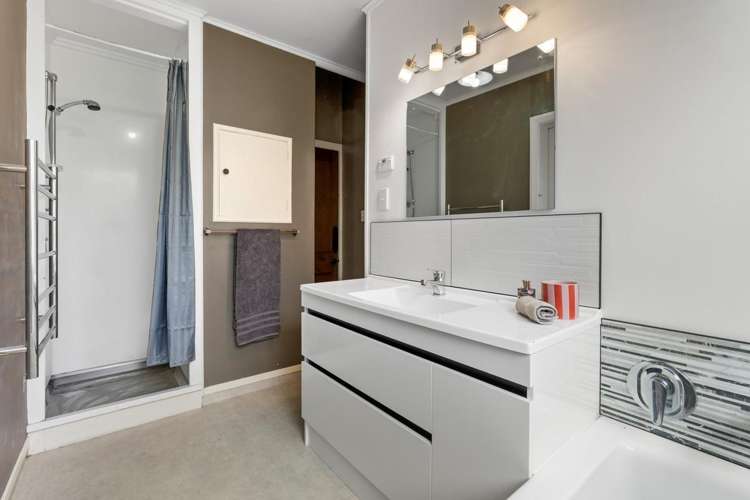 32 City Road Roslyn_15