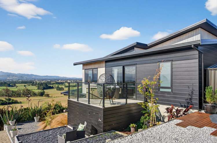 12 Airstrip Ridge Parkvale_21