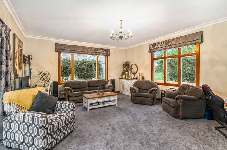 1070 Queen Street East Levin_6