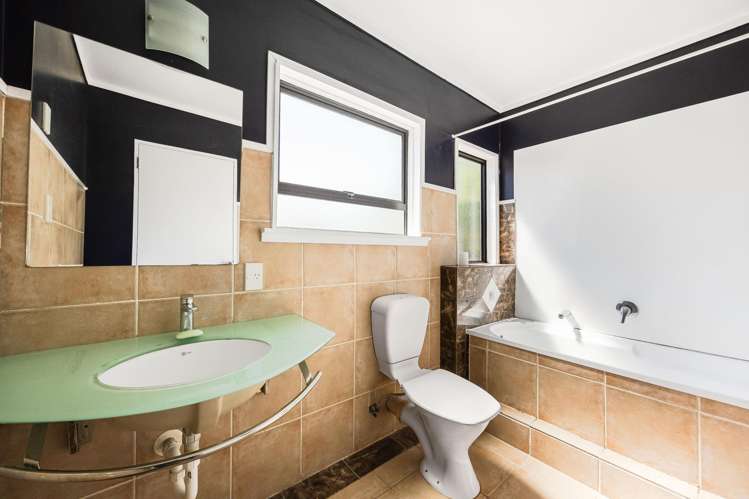 25 Nui Mana Place Te Atatu South_25