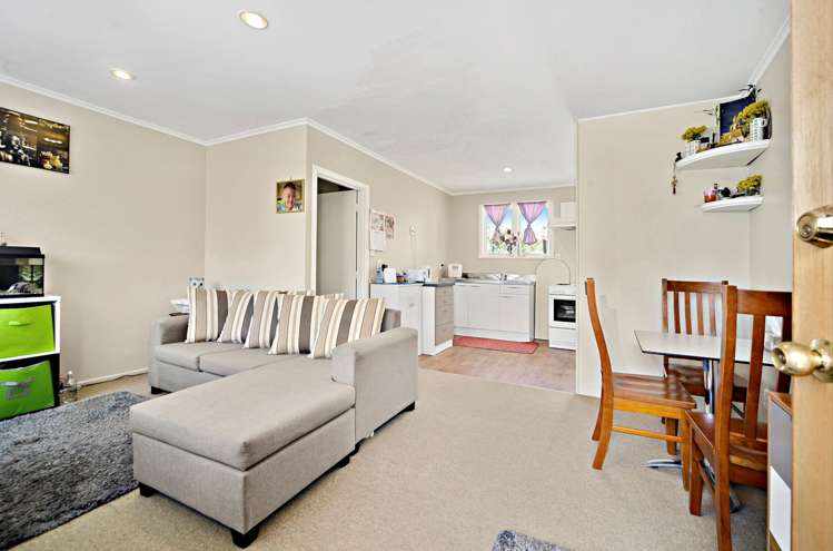 2/50 Blockhouse Bay Road Avondale_2