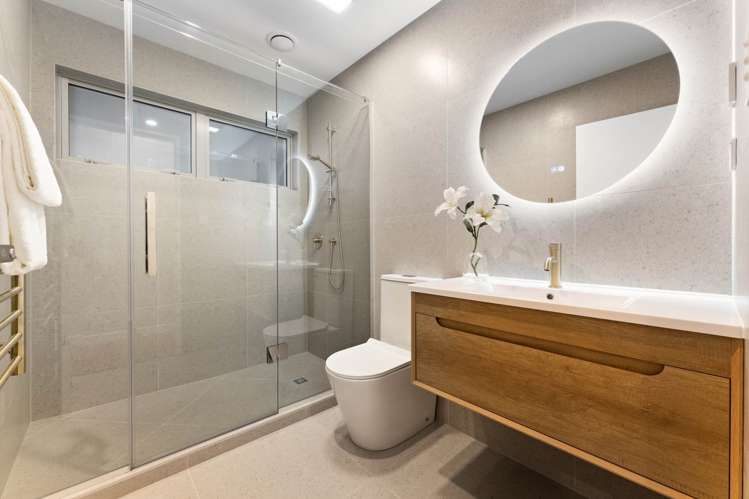 47 Chamberlain Road Massey_13