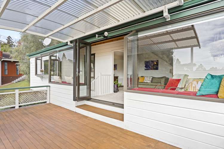 102 Daffodil Street Titirangi_2