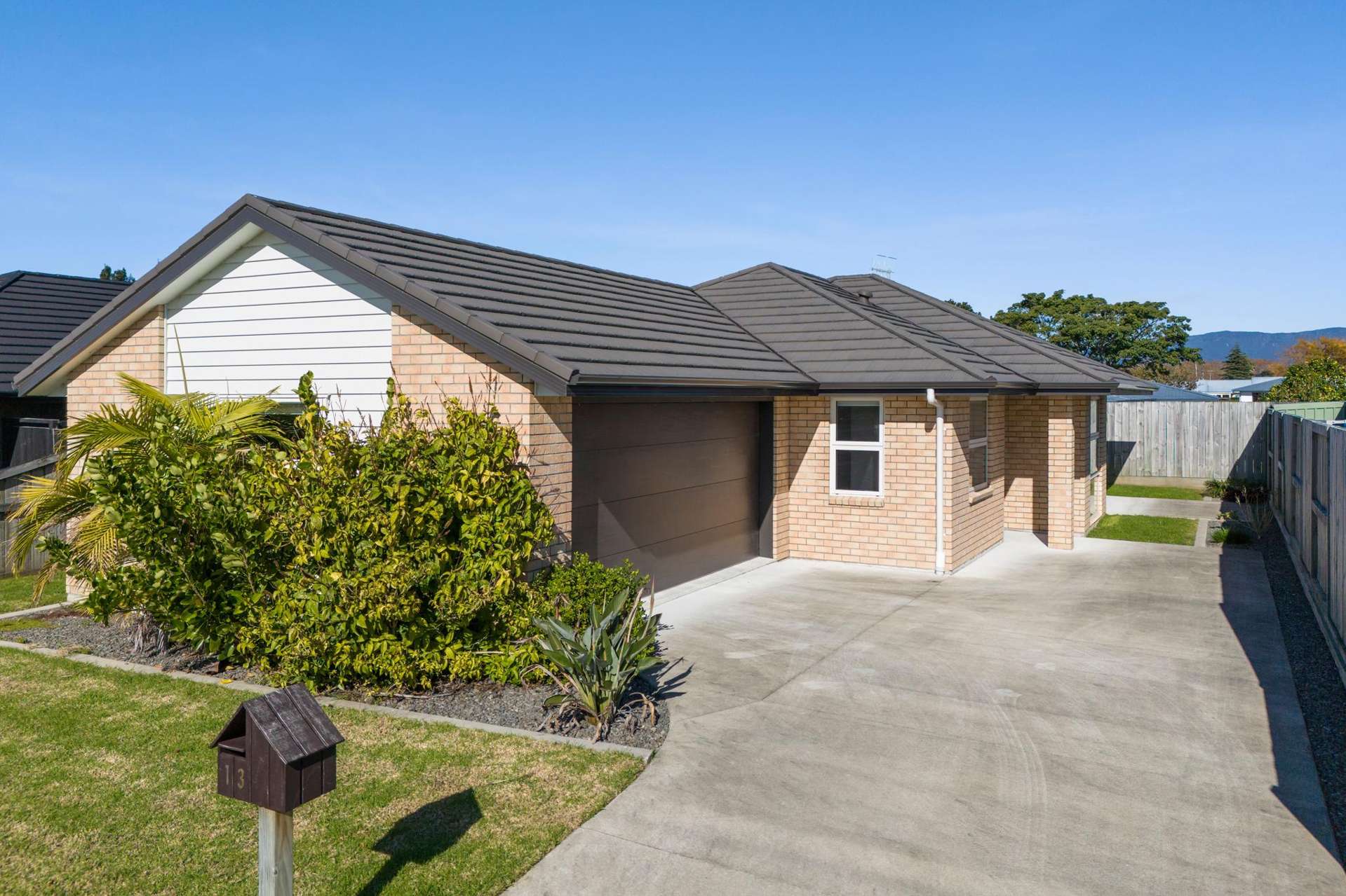 13 Eastbank Drive Katikati_0
