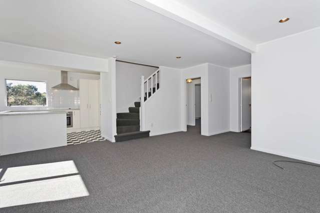 Hillcrest 3 Bedroom Secure & Tranquil