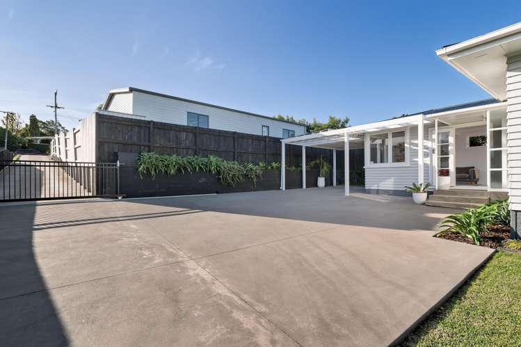 55 Kingswood Road Brookfield_25