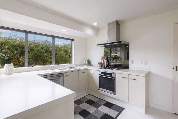 1 Clivedene Street Matua_10