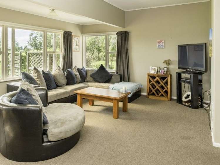 240 Racecourse Road Waipukurau and Surrounds_9