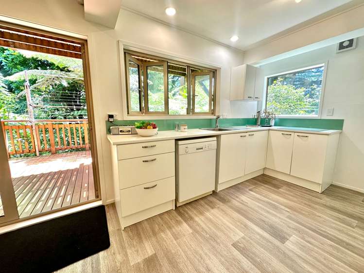 191 Scenic Drive Titirangi_19