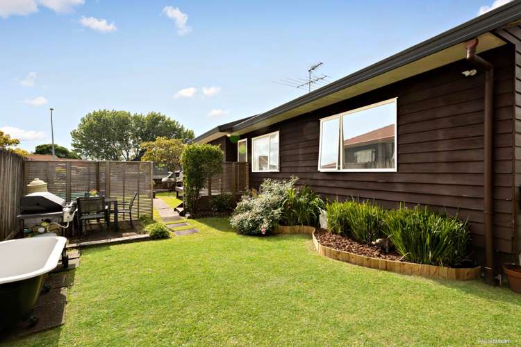 1 Midvale Place Pakuranga Heights_13