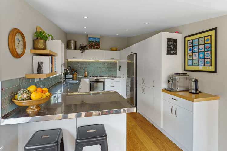 7 Kawau Grove Waikanae Beach_8