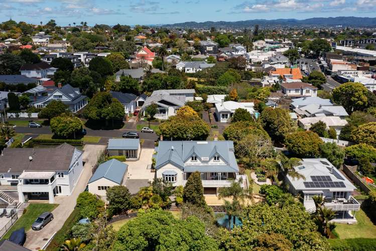 36 Lloyd Avenue Mount Albert_41