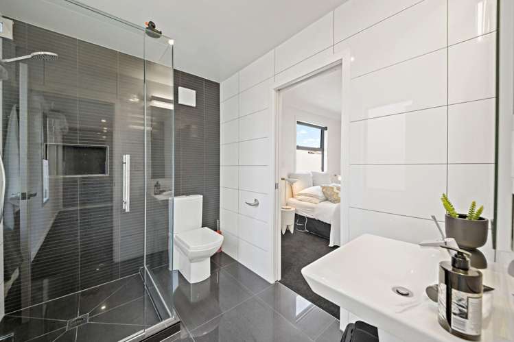 7 Whitcombe Road 1648_17