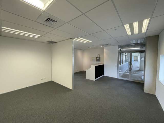 3.01/119 Apollo Drive Rosedale_4