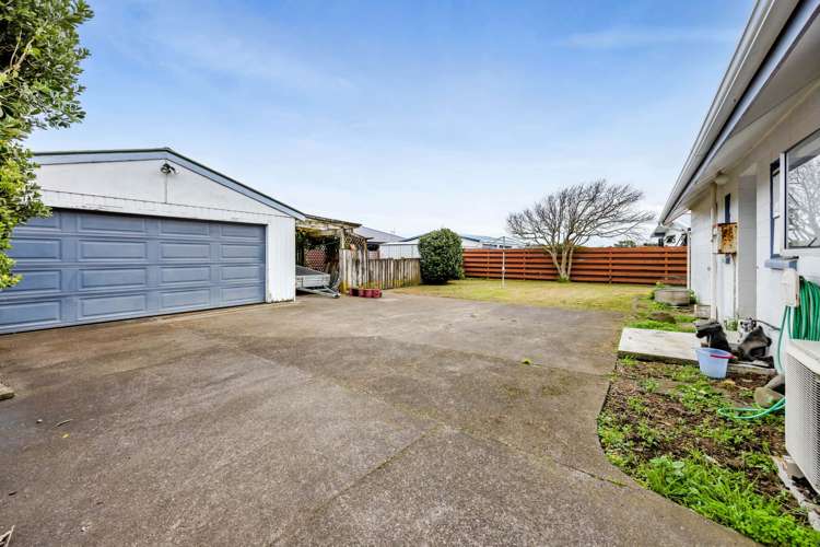 13 Green Lane Hawera_18