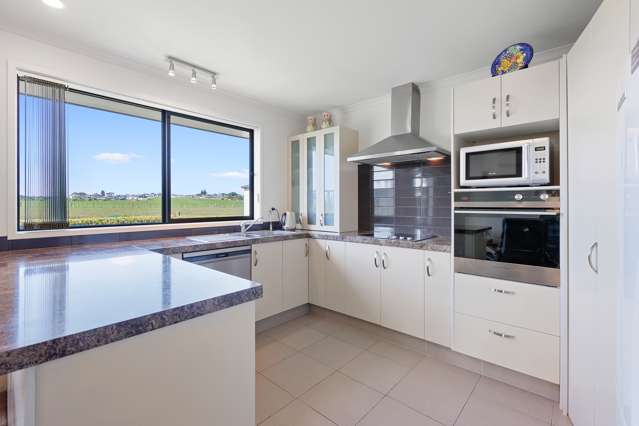 13 Gleneagles Way Waiwhakaiho_3