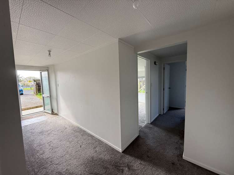 2/140 Metcalfe Road Ranui_8