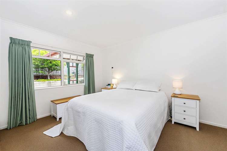 57 Chesterfield Way Orewa_22