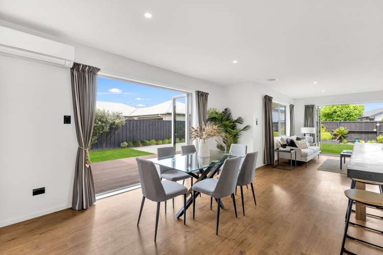 43 Sunline Avenue Lincoln_7