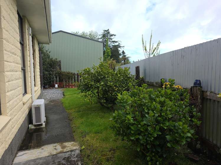 17 Pine Tree Road Kaniere_14